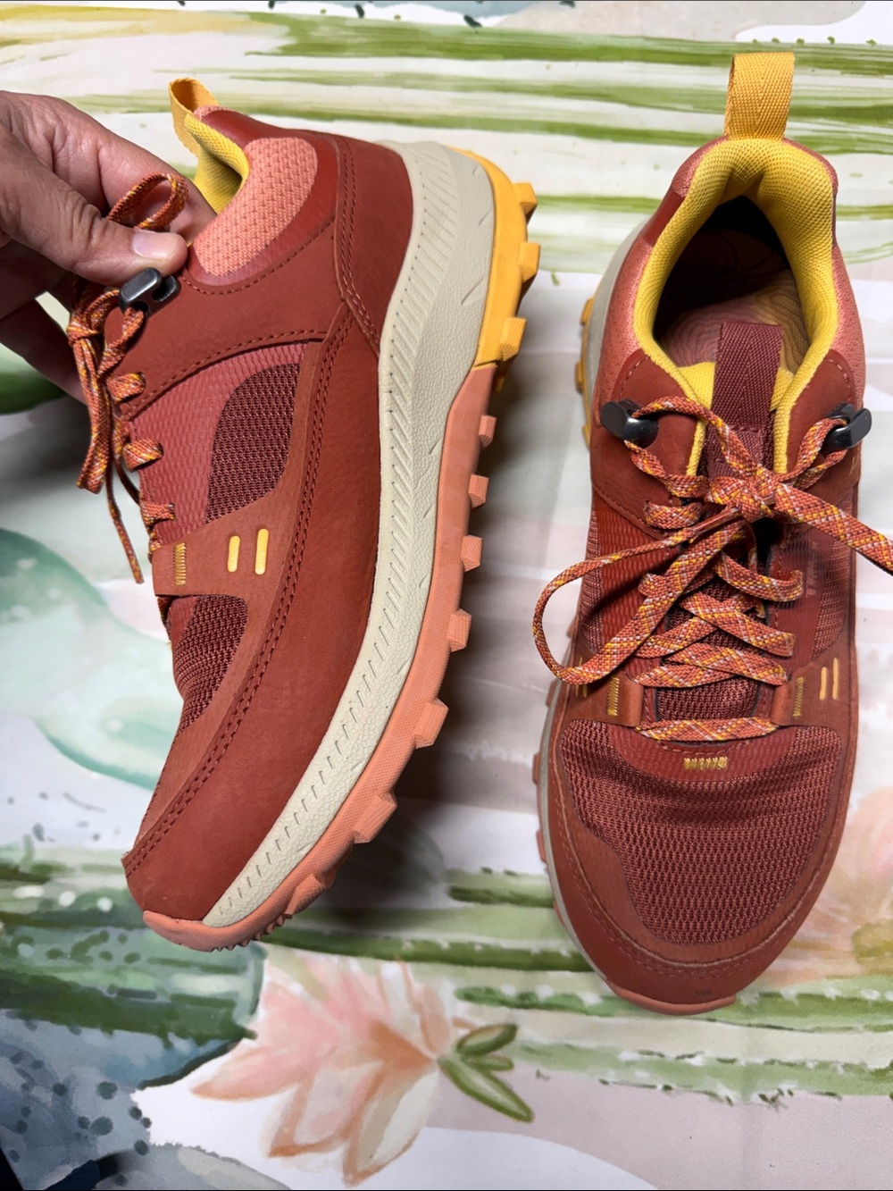 L.L.Bean Women's Access Gateway Low Hiker Sneakers rust color yellow accents 7.5 - Picture 5 of 6